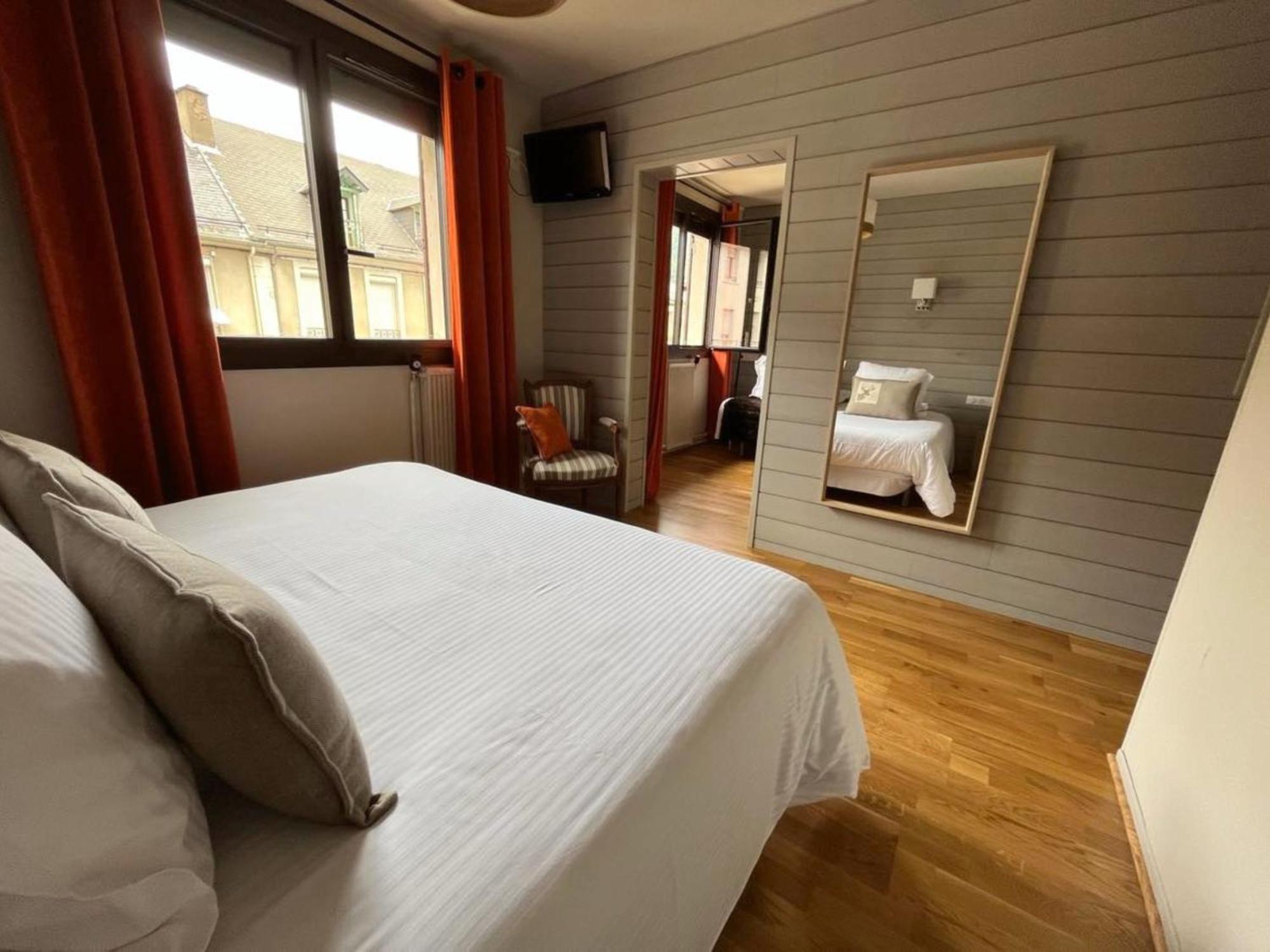 Hotel La Rencluse Saint-Mamet Exterior photo
