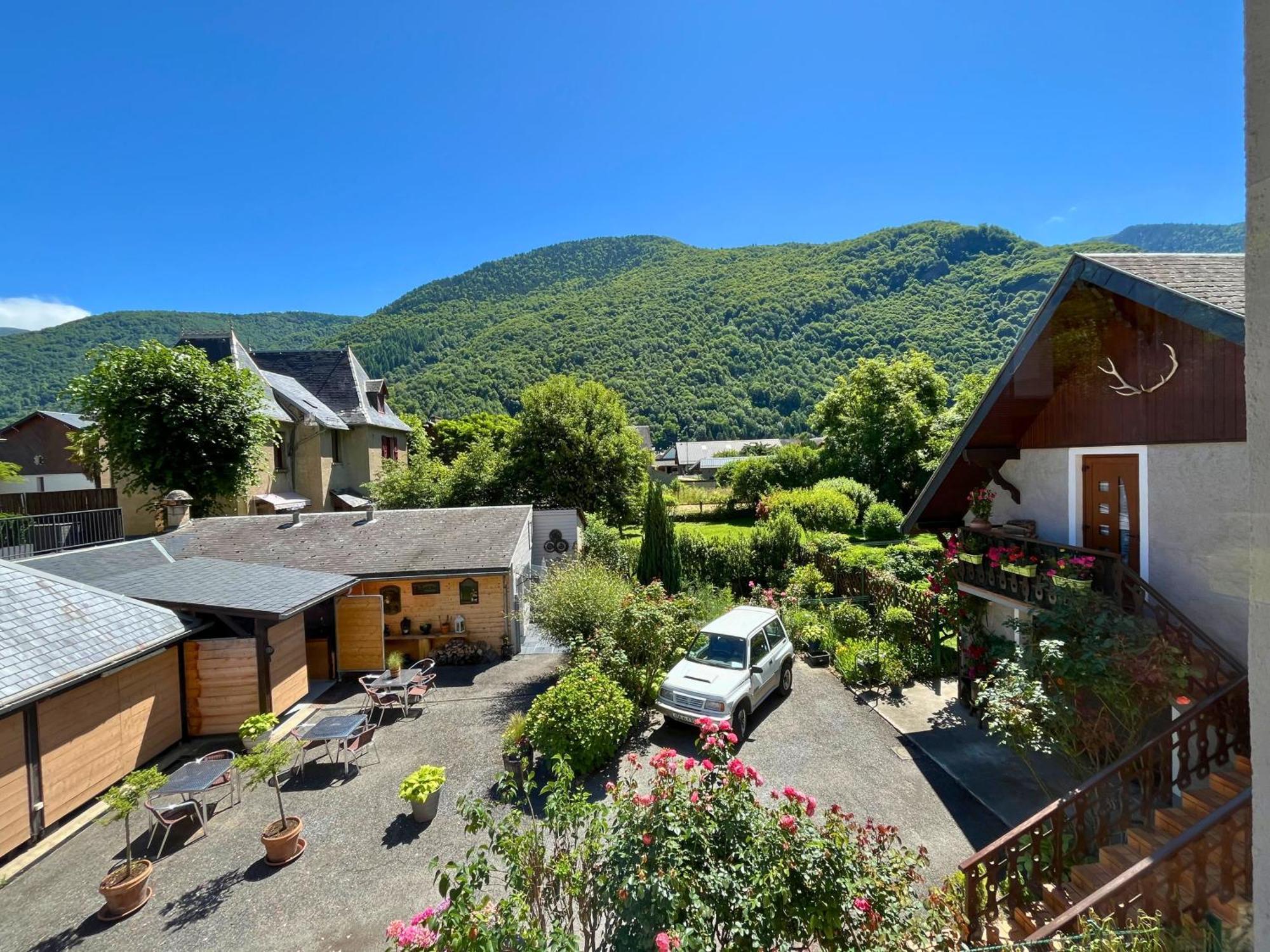 Hotel La Rencluse Saint-Mamet Exterior photo