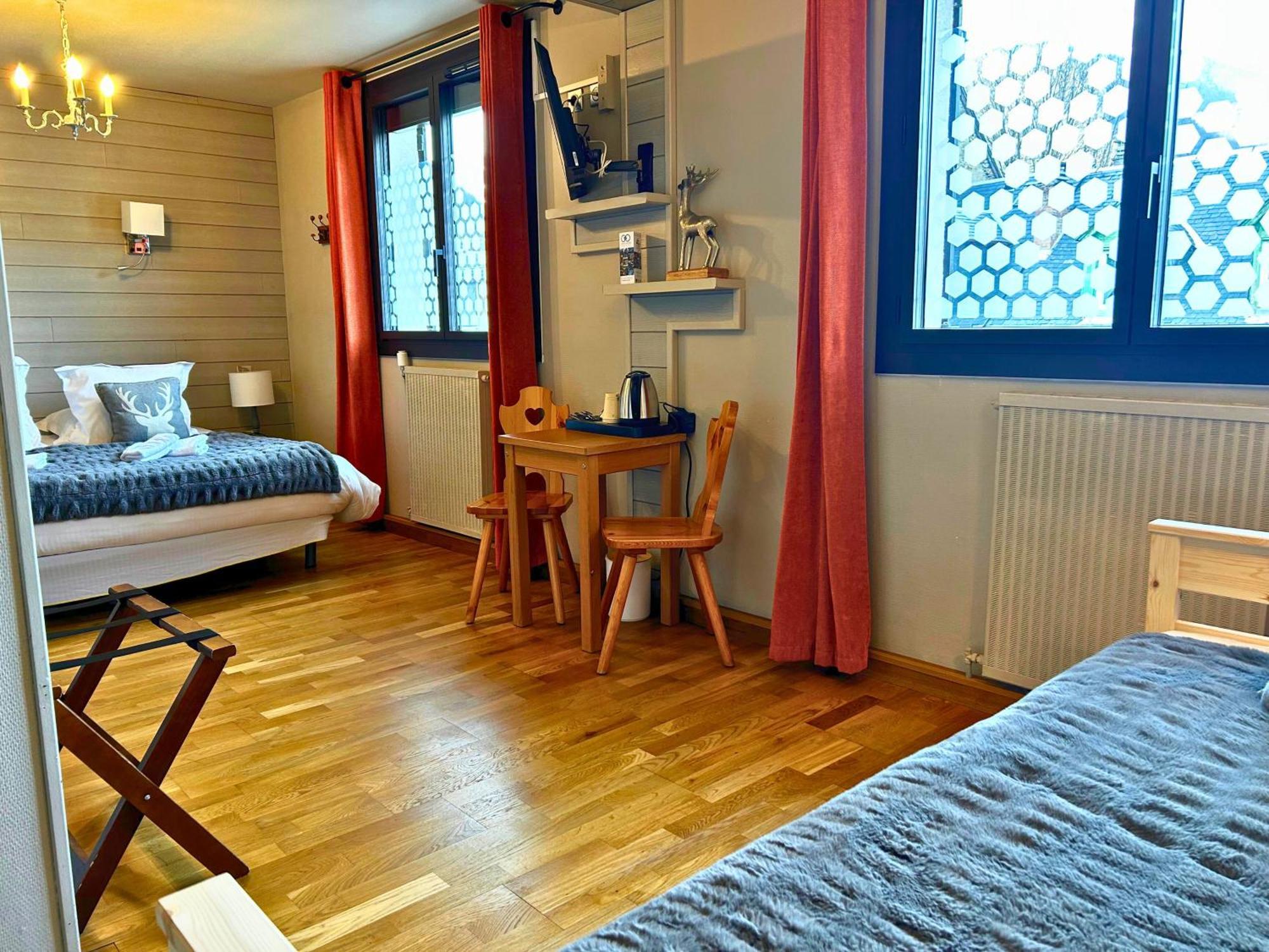 Hotel La Rencluse Saint-Mamet Exterior photo