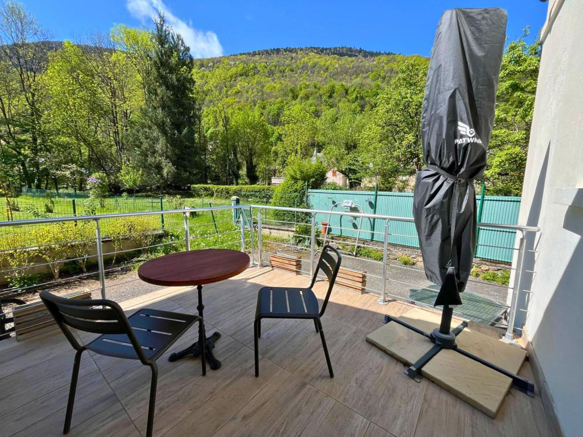 Hotel La Rencluse Saint-Mamet Exterior photo